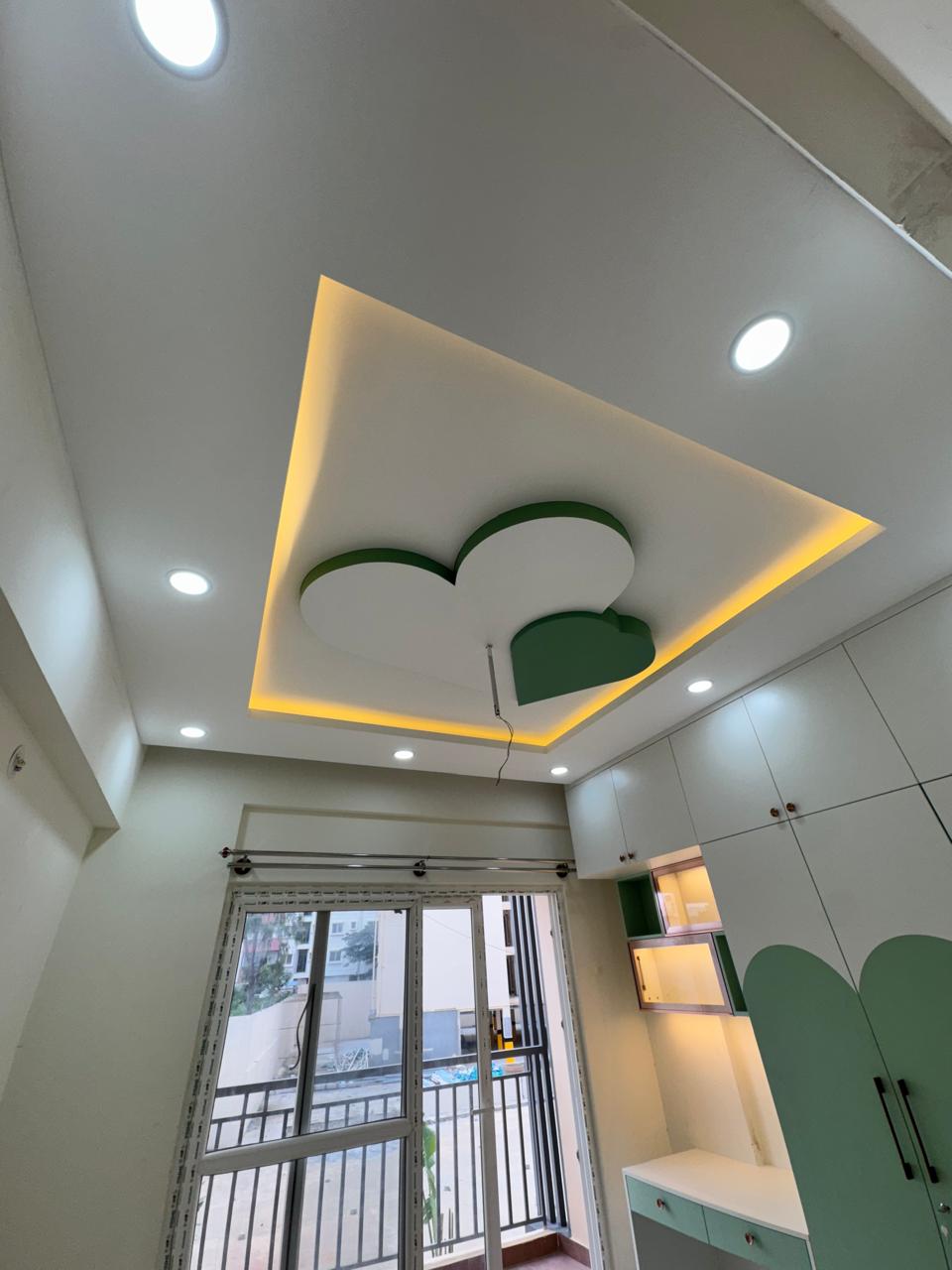 Elegant Hall Ceiling